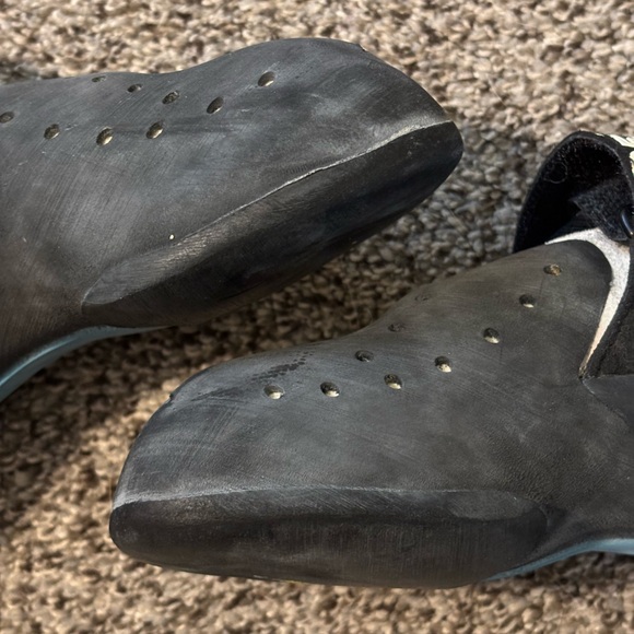 Scarpa Drago LV climbing shoes size EU 39/US 7.5
Women’s - Picture 10 of 10